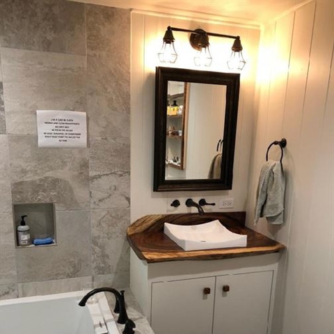 Vanity Faucet and Bathtub Installation Photo