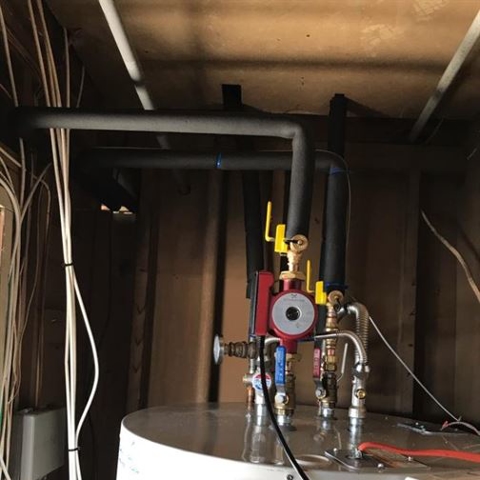 Waimanalo Solar Hot Water Heater System Installation Photo